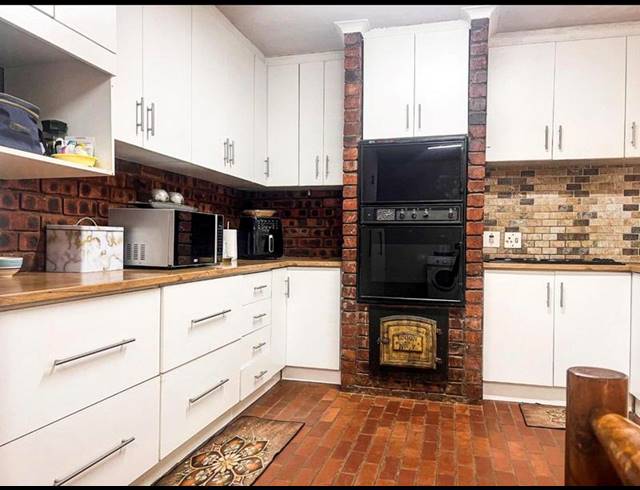 4 BEDROOM HOUSE FOR SALE IN BLACKRIDGE